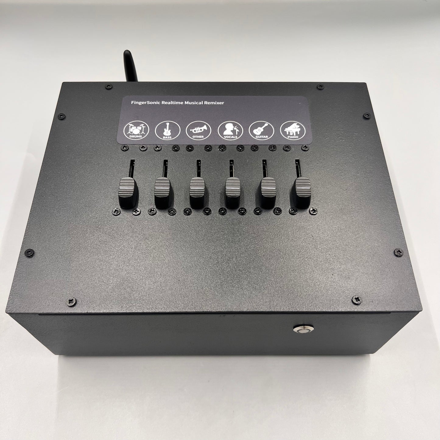 Fingersonic Realtime Musical Remixer