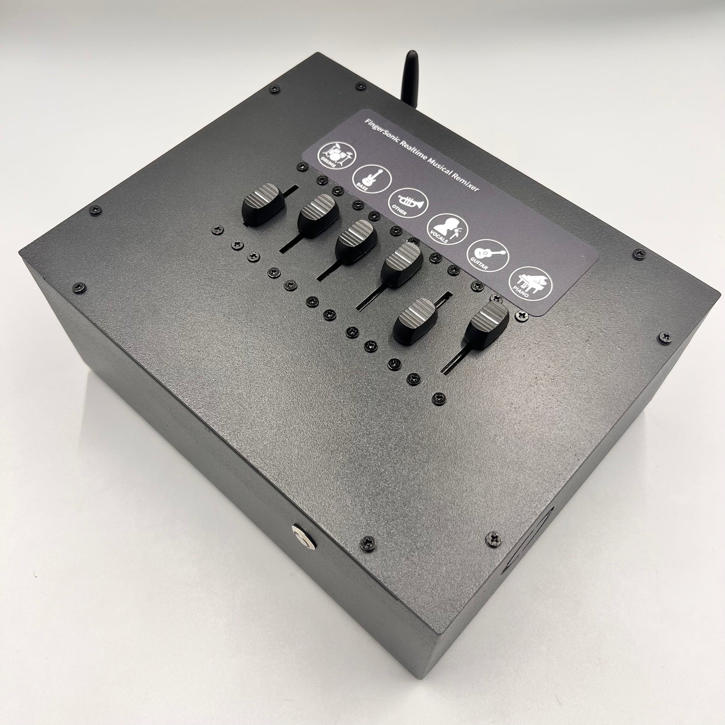 Fingersonic Realtime Musical Remixer